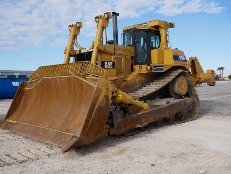 bulldozer-buyers-sell-electrical-surplus-at-davis-exporters